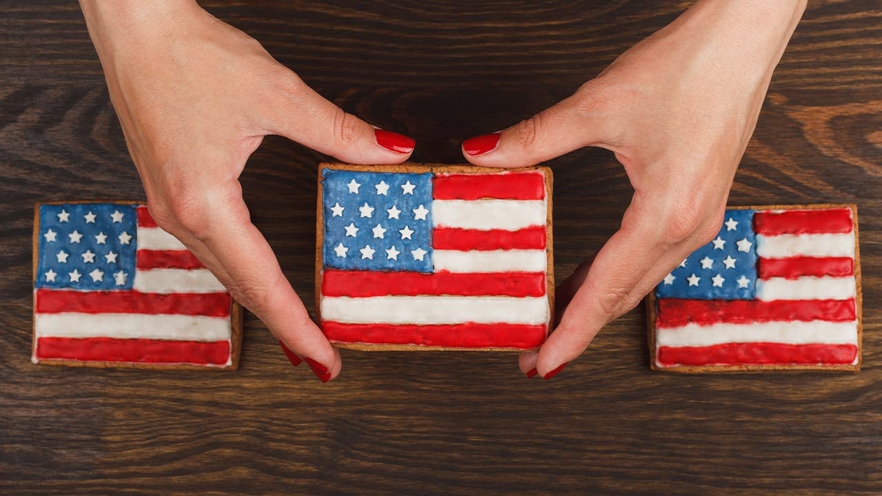 Hand decorated American flag cookies.